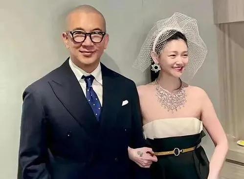 具欧巴终于搬出豪宅了 ，他搬去哪儿了呢？大家或许有点意外。
据湾湾博主爆料 ，具
