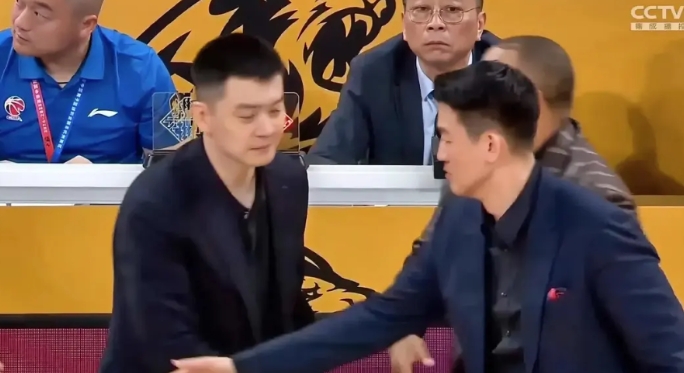 潮水退去，谁在裸泳？
三分球全队22投4中，这是冠军球队的真实水平吗？
全队罚球