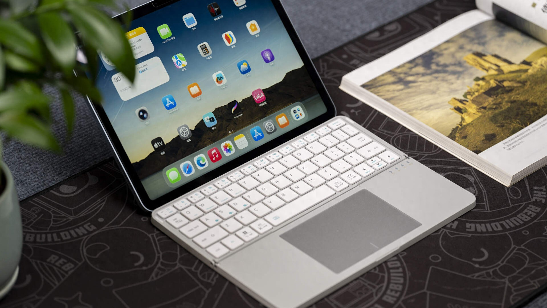 把iPad瞬间变成“MacBook”，百元价位YIRF折叠键盘的真香评测