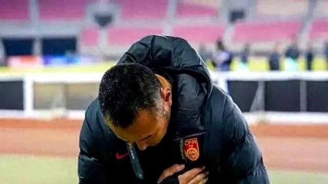 上村健一发长文告别了，他比谁都清楚，在中国这样一个环境里面，没有一点取得成功的机