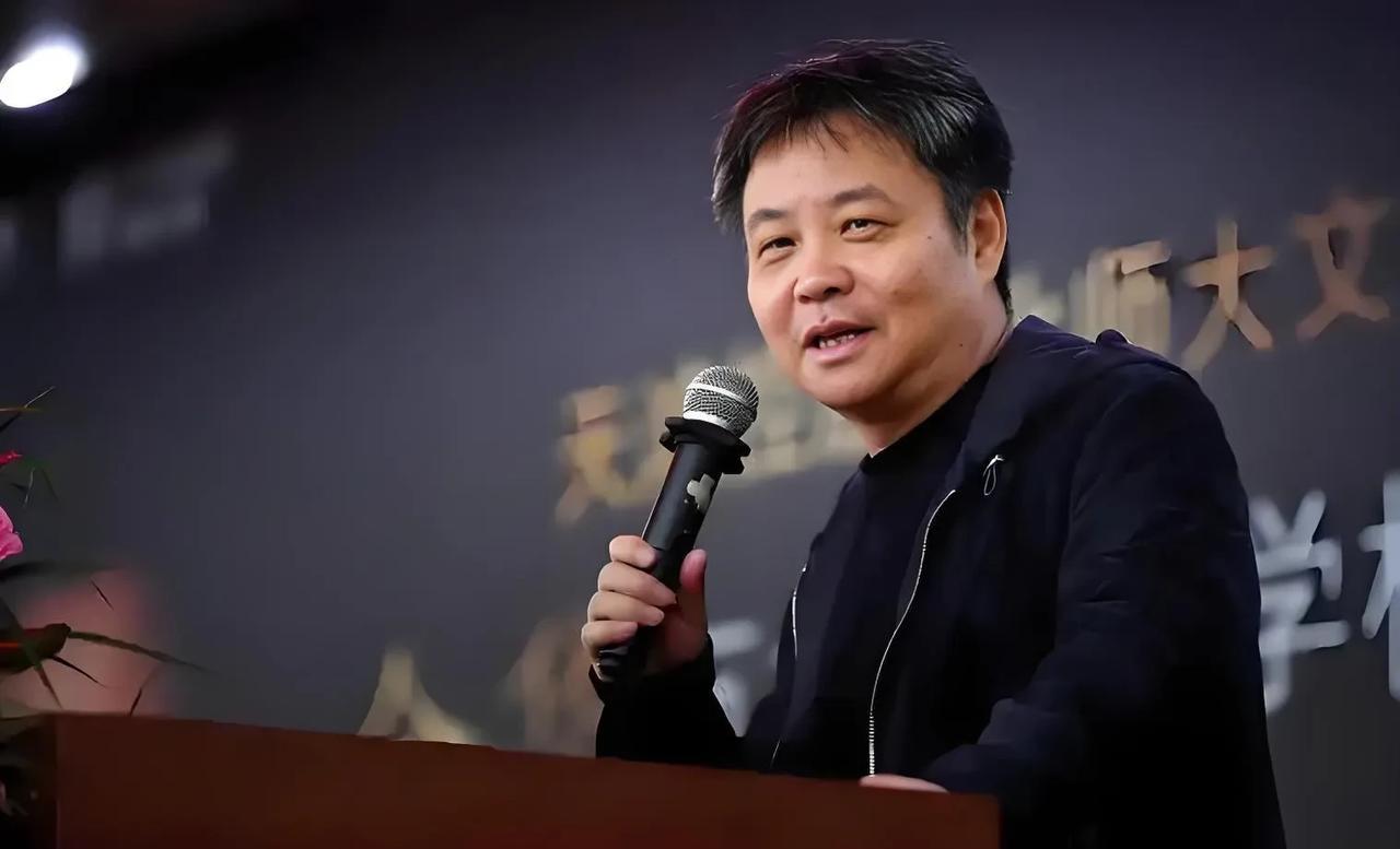 余华坚定地告诉我们，无论遭遇什么，你一定要相信自己充满了运气，这样你就会过得很好