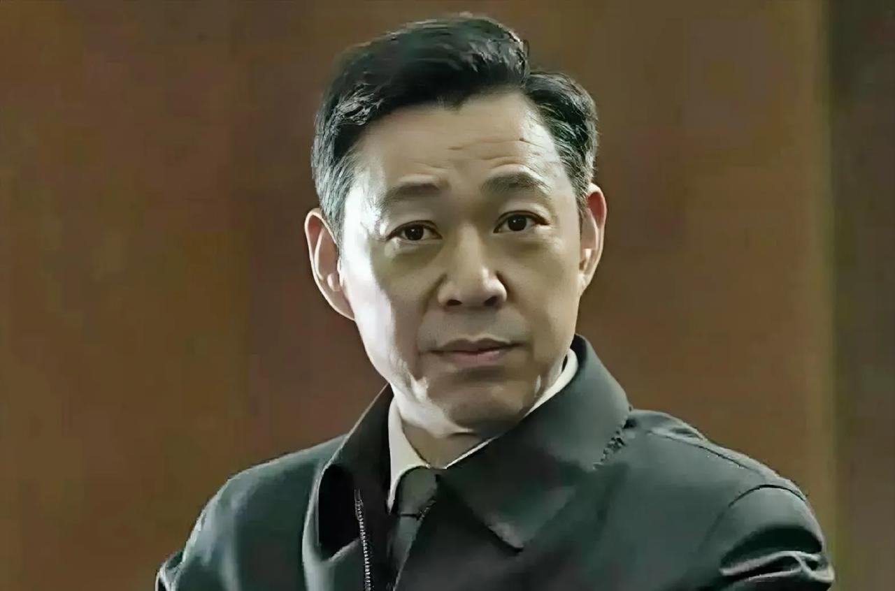 为什么沙瑞金不是第一个得到赵立春落马的消息？
因为沙瑞金搞砸了。他上台就逼一个在