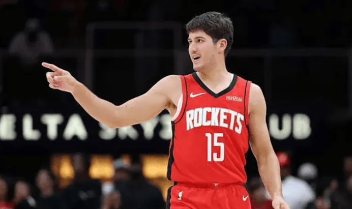 NBA常规赛，火箭过去10场比赛打出9胜1负的战绩。
这10场比赛，里德-谢泼德