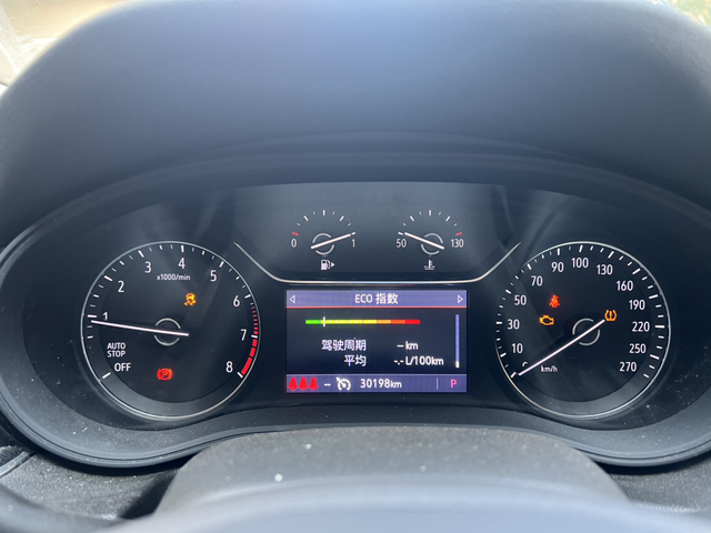 大家早上冷启动有和拖拉机一样的情况么
早上启动慢，然后又显示esp维修保养，发动