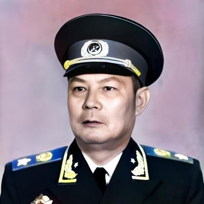 1986年10月22日，叶剑英去世，他的多位遗孀将受邀参加追悼会，排序成为了最大