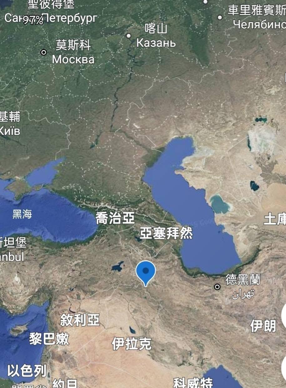 又一个伊朗边境雷达站被摧毁
这个雷达站距离边境不远
应该是以色列空袭的首轮目标之