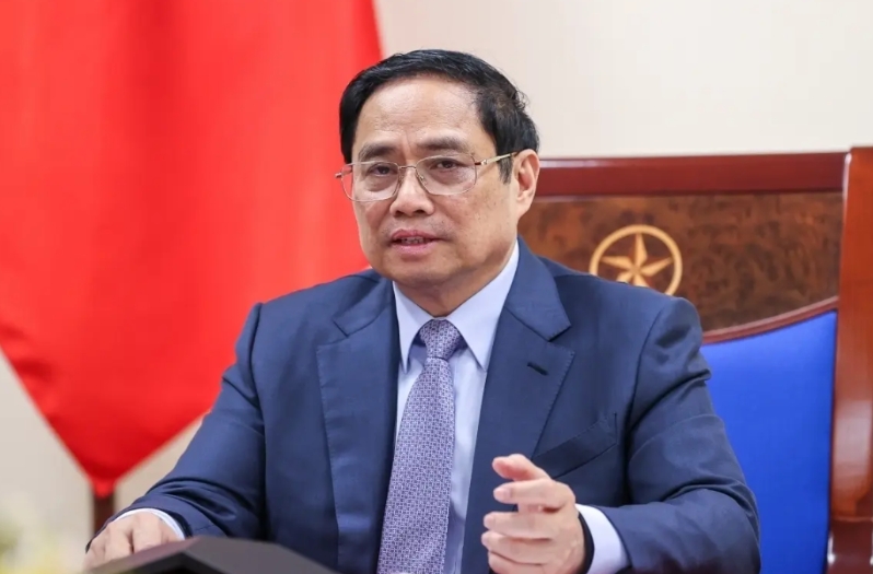 看到中国关键表态，越南总理立刻表态，不会出卖中国换取美国减税！
越南总理范明正在