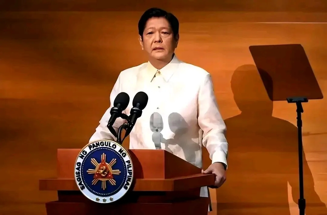 马科斯政府态度突然转变，从坚持将老杜送交国际法院，到公开表态"不承认ICC管辖权