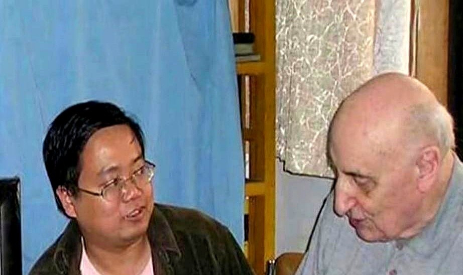 老爷子默默捐款四十年











---











谁能想