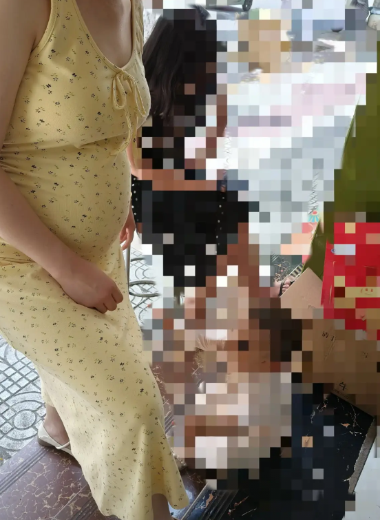 年轻真的好！
怀孕八个月的女儿，昨天从蒙自坐高铁回家，早上六点多钟出发，下午五点