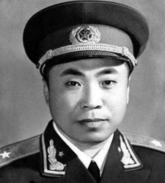 1942年，八路军神枪手遭叛徒出卖，被日军包围，只剩一颗子弹，这时，他很为难：是
