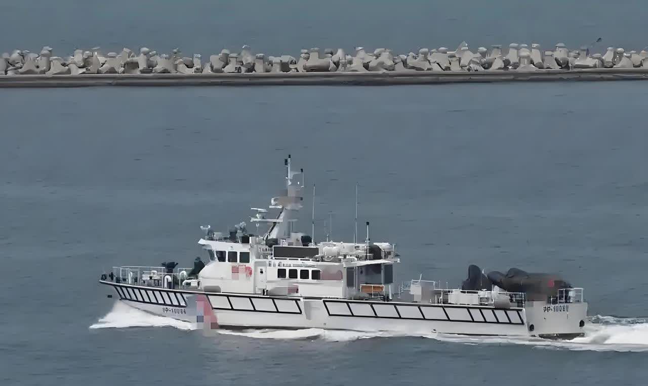 台海情讯：【台伪海巡署疑神疑鬼，妄称大陆快艇进入澎湖】
         据台