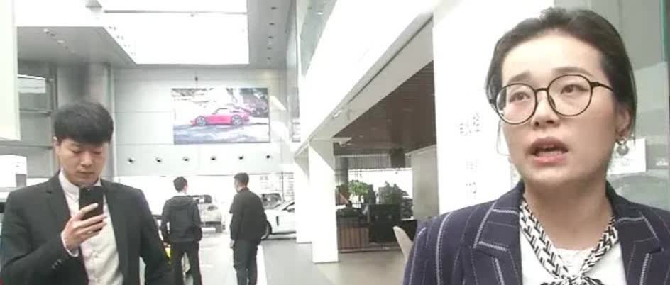 “白嫖成功了！”内蒙古，一女子将自己的保时捷卡宴送到4S店修理，谁知车子却突然不