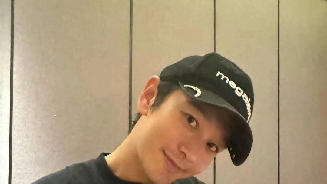 黄晓明“豪赌输10亿”？幽默回应燃爆网络，真相究竟几何？