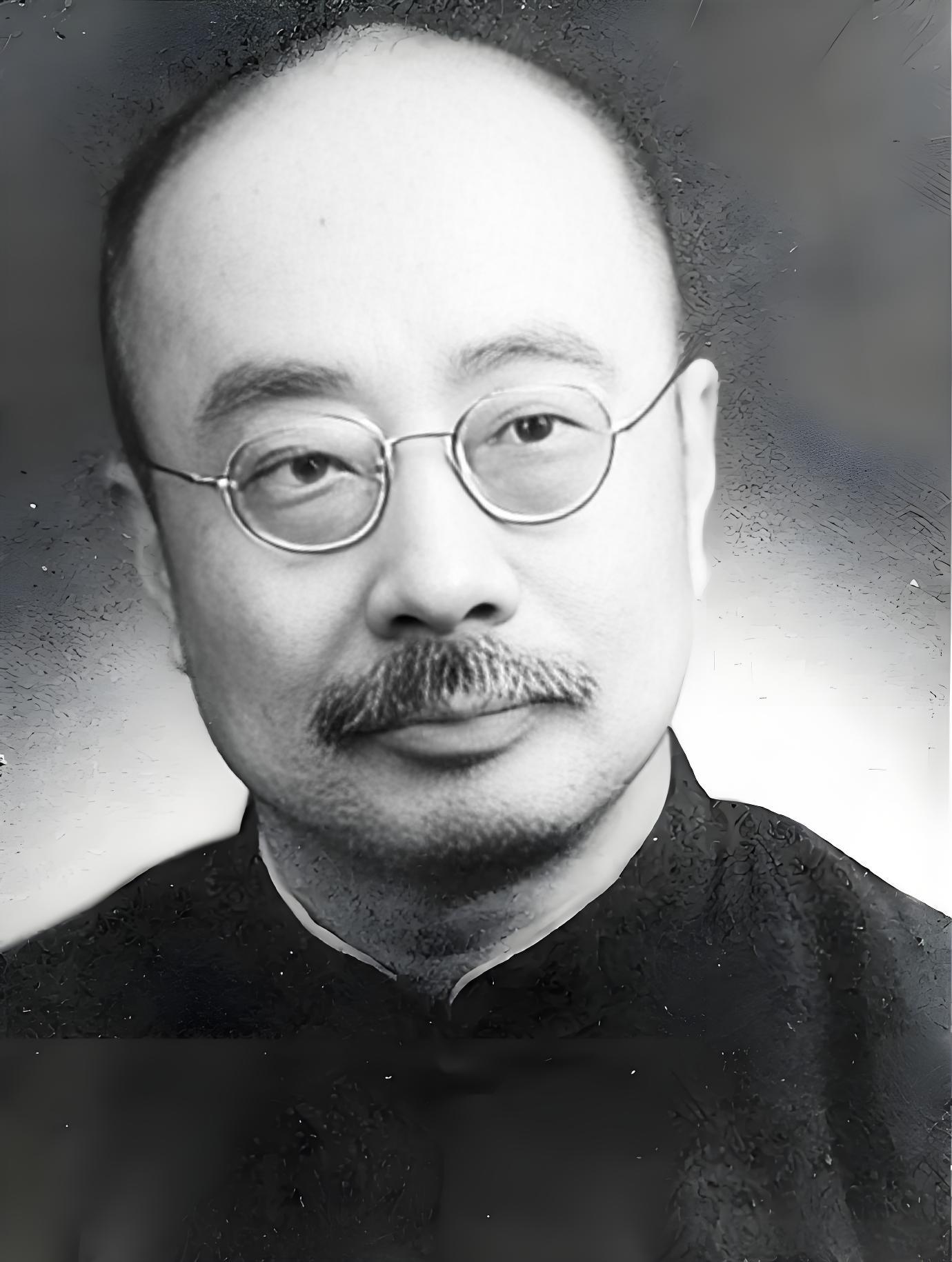 1936年，鲁迅去世的第2天，和鲁迅反目成仇13年的弟弟周作人，若无其事地去学校