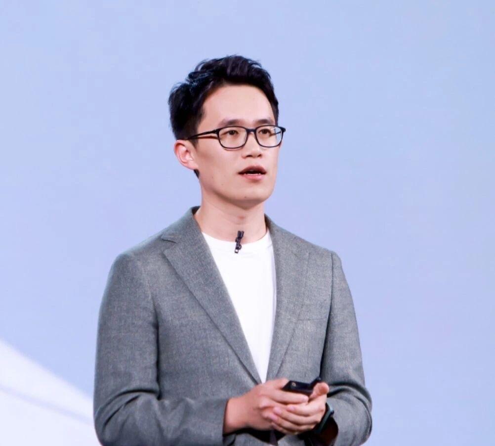 小米果然不讲情面，还以为王腾大帝和雷军关系这么好了，和粉丝关系也不错，地位总该是