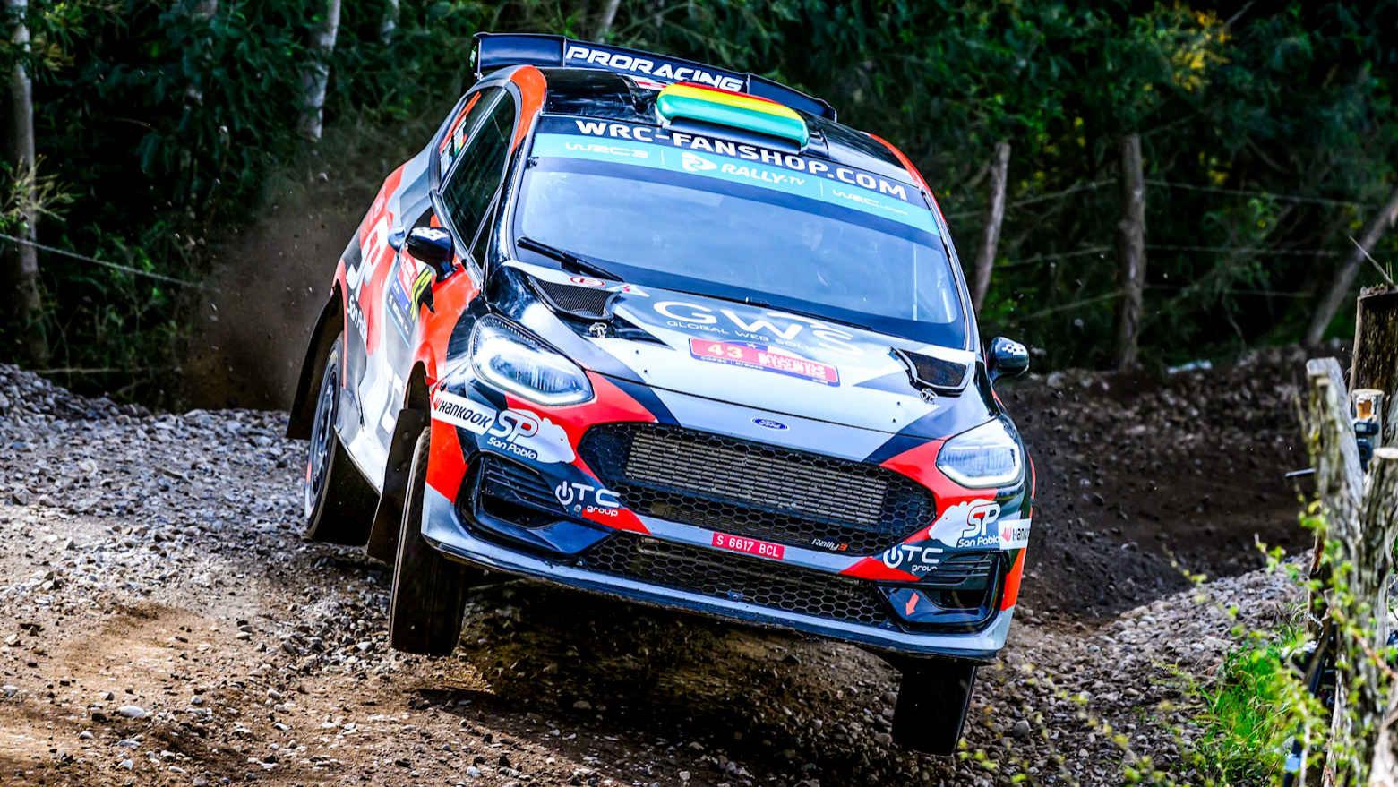 布鲁恩在 WRC3 中取得领先，而沮丧的丰塔纳则反击