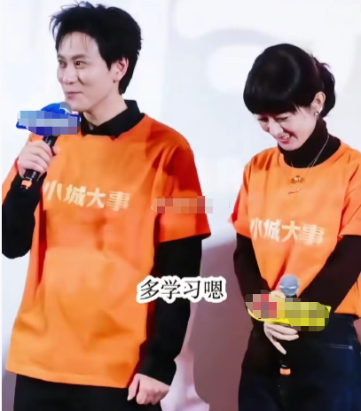 《小城大事》赵丽颖夸秦俊杰演得非常好！秦俊杰说：“导演确实给了我许多建议，因为有