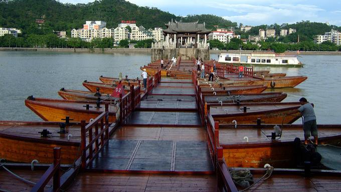 广济桥之谜：中国首座启闭式浮桥如何扛住千年韩江潮？
