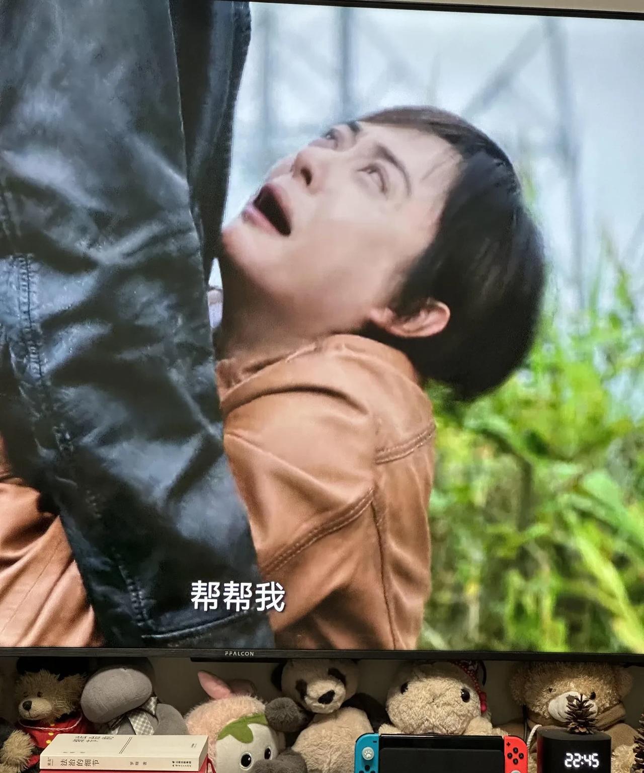 我能说乌云之上是烂片吗？看的剧情很难受，不像是警察破案，倒像是女主角的男朋友在破