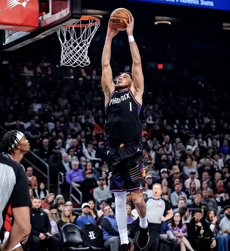 1月12日，NBA常规赛继续开打，本场太阳主场迎战奇才，最终经过四节较量，太阳1