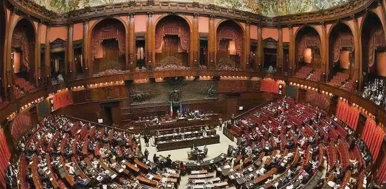 美国众议院美中战略竞争特别委员会一份最新报告发出警告：中国正倾全力打造一个自给自