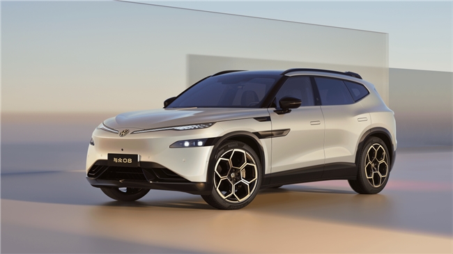 与众 08 前脸微笑线设计 柔化科技锐感塑年轻格调