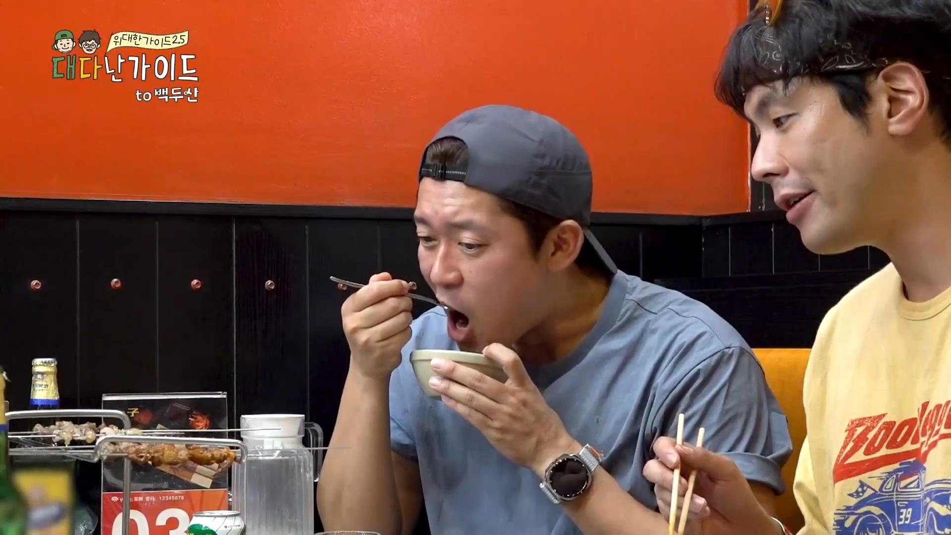 韩国明星到延吉旅游，一个啤酒锅，吃得他们合不上嘴！
全昭旻等人在延吉录制节目，他