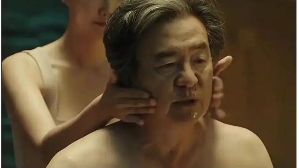 韩国电影《贵族狂欢》未删减高清免费在线观看