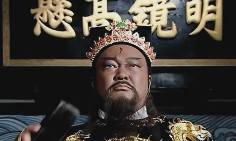 1062年，包拯去世，出殡当天发生了一件奇怪的事，原来，他临终时悄悄告诉女婿文效