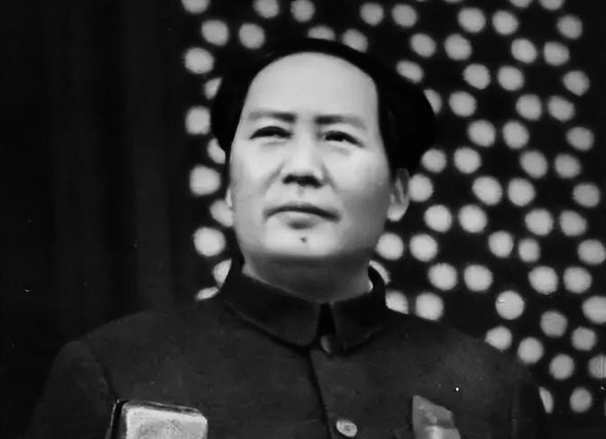毛主席时代的两个“无法解释”第一：毛主席时代，一亿工人居然没有一个下岗。第二：中