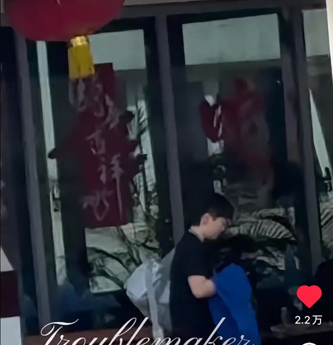 哇！终于见到莎莎了！
大家都好想念莎莎啊🥰
短短几个小时点赞数就达到2万多