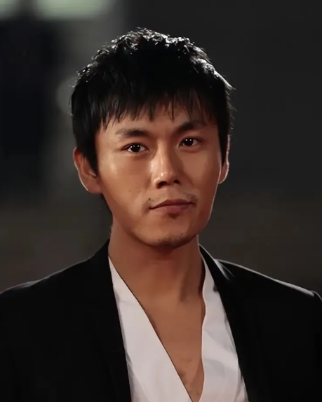 没有人觉得秦昊有点可怕吗？

不是因为他演得不好，

也不是因为长得不帅，实在是