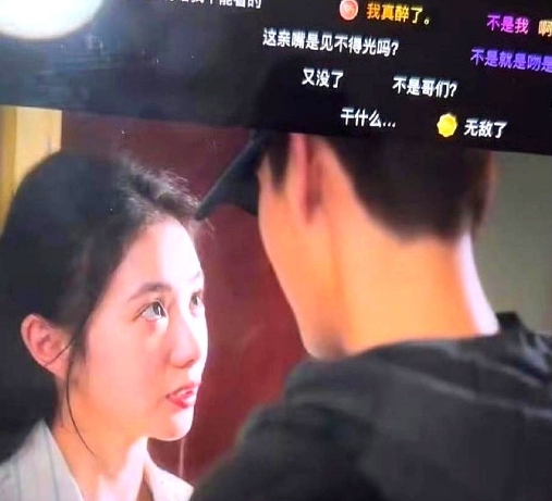 刘浩存为什么不拍吻戏呢？
个人分析了下，感觉她从电影咖