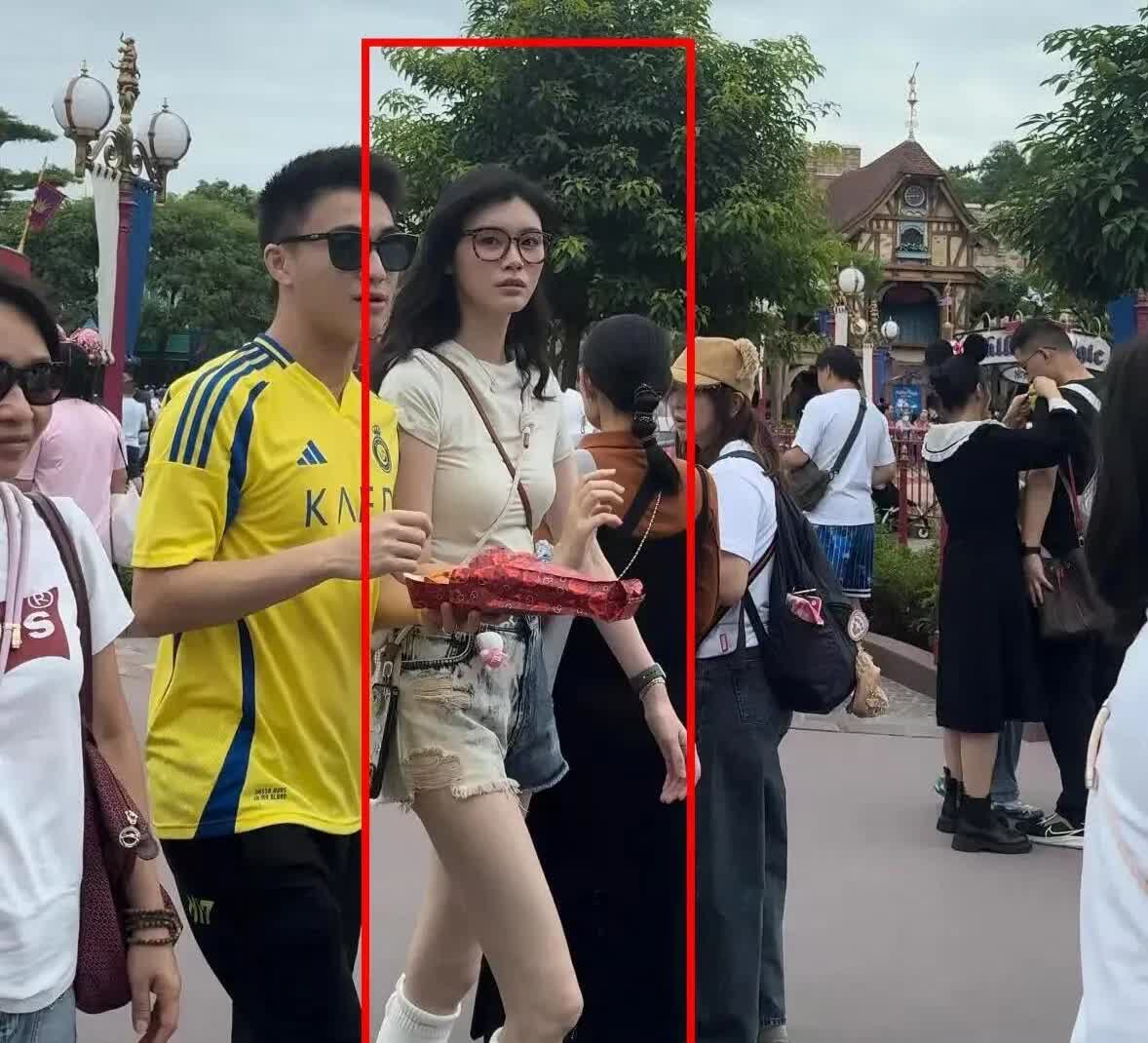 有点理解何猷君了！

以前我总纳闷何猷君，年纪轻轻又是豪门阔少，身边啥样的名