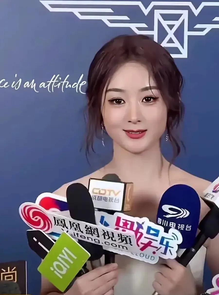 这是赵丽颖吗？变化好大呀，差点没认出来，这是怎么回事？