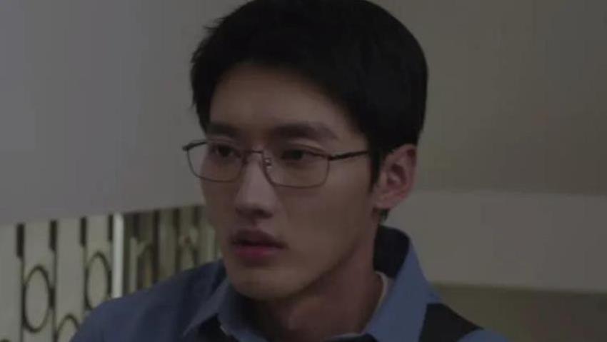 师铭泽是谁？凭什么能跟姚安娜组CP？