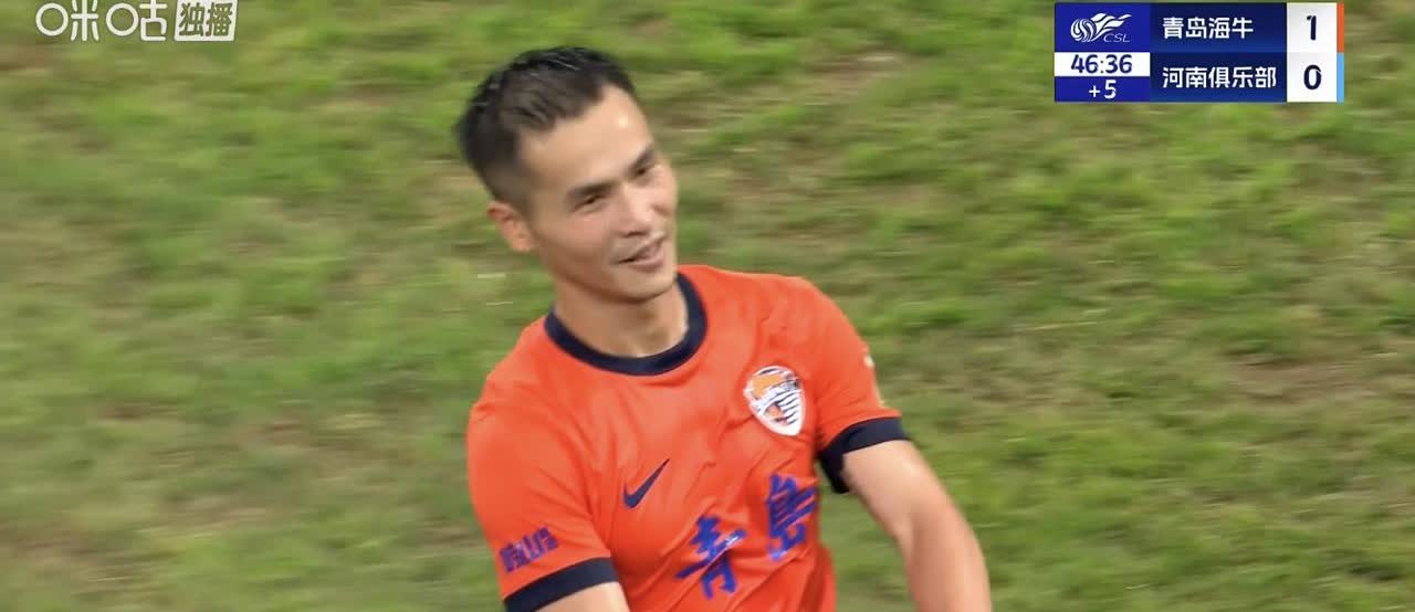 保级大战！[玫瑰]半场结束：青岛海牛1-0河南队，这3位球员的表现足够优秀

