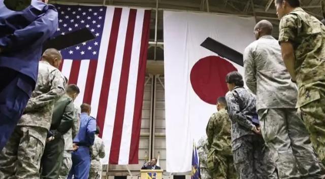 驻日美军在日本有多嚣张？就这么说吧，日本的法律只管日本人，美军踩在日本人头上都习