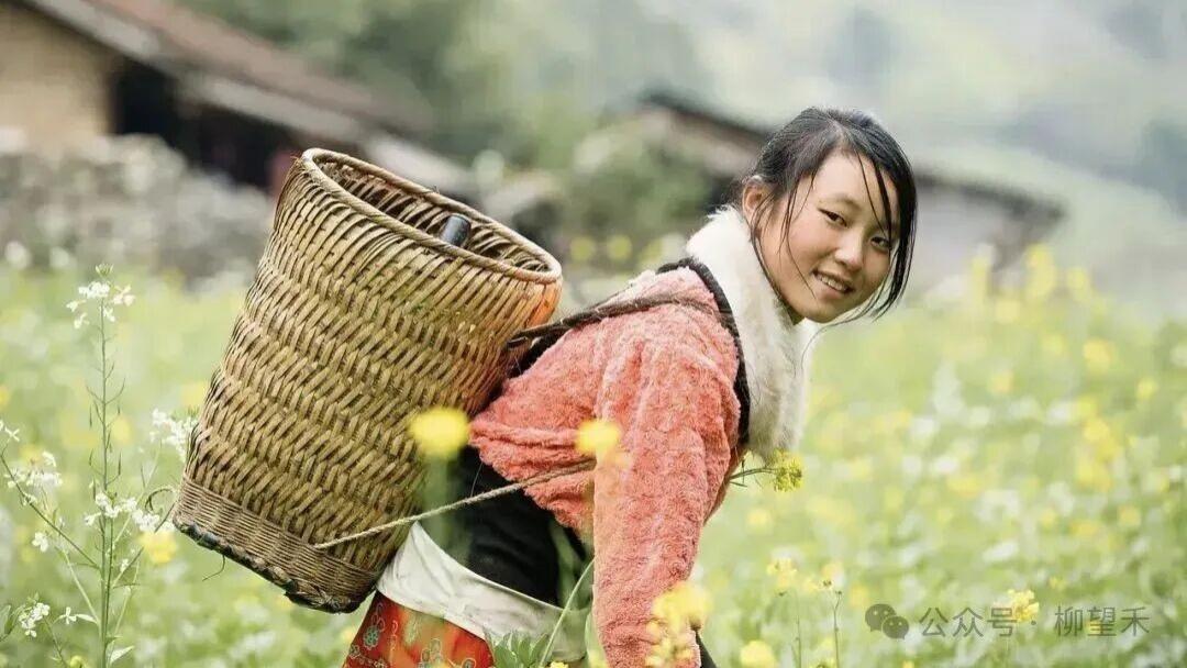 小县城的留守妇女，到底有多差钱？