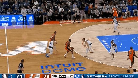 精彩球领人！哈登送精妙击地妙传，科林斯接球起飞炸框飞扣