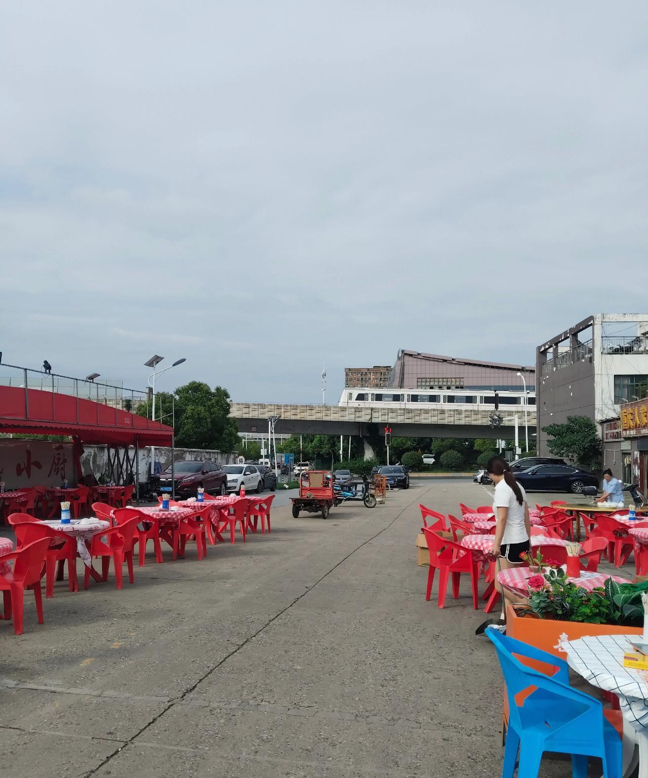 打卡喜哥烧烤虾蟹店。#舌尖上的味道 #这家店回头客超多 #同城美食 #快来一起尝