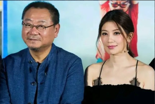 1988年，范伟和一个小护士去相亲，女方一言不发，筷子一下也没动，范伟一看又黄了