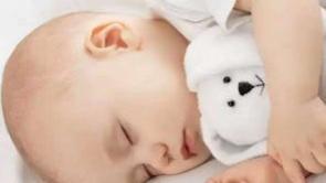 告别“夜醒多次”！3个亲测有效的哄睡妙招，让全家睡个整觉