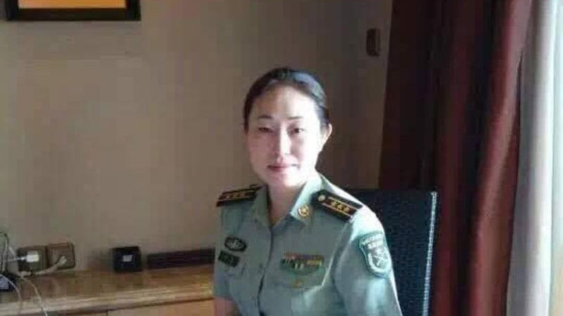 农村女只读过两年书，竟假冒军官、双博士骗婚骗财，结果某机关副处长真上当了