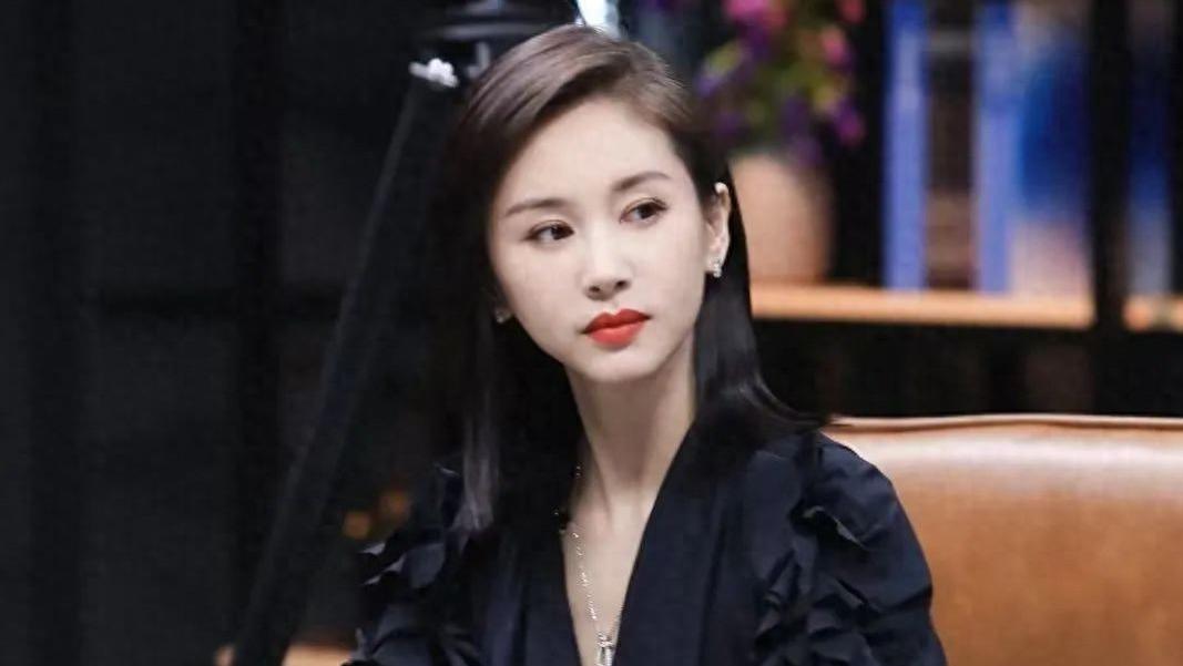 王子文：19岁和王朔传绯闻，27岁未婚生子，自曝男朋友一个接一个
