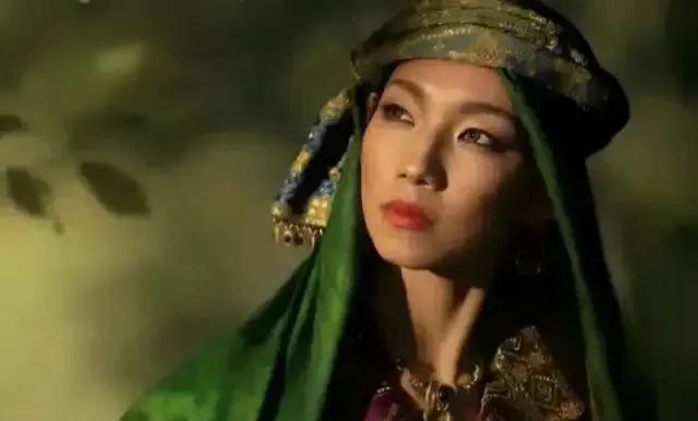 那尔那茜在《长安的荔枝》最后三集的戏份是不是删了？最后她只留下一封信，“移民”到