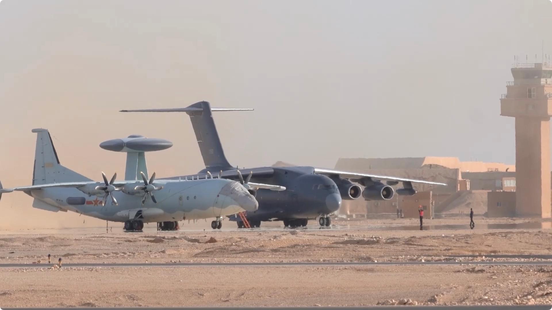 6000多公里航程，中国运20、空警500、歼10和直升机前往埃及是怎么过去的？