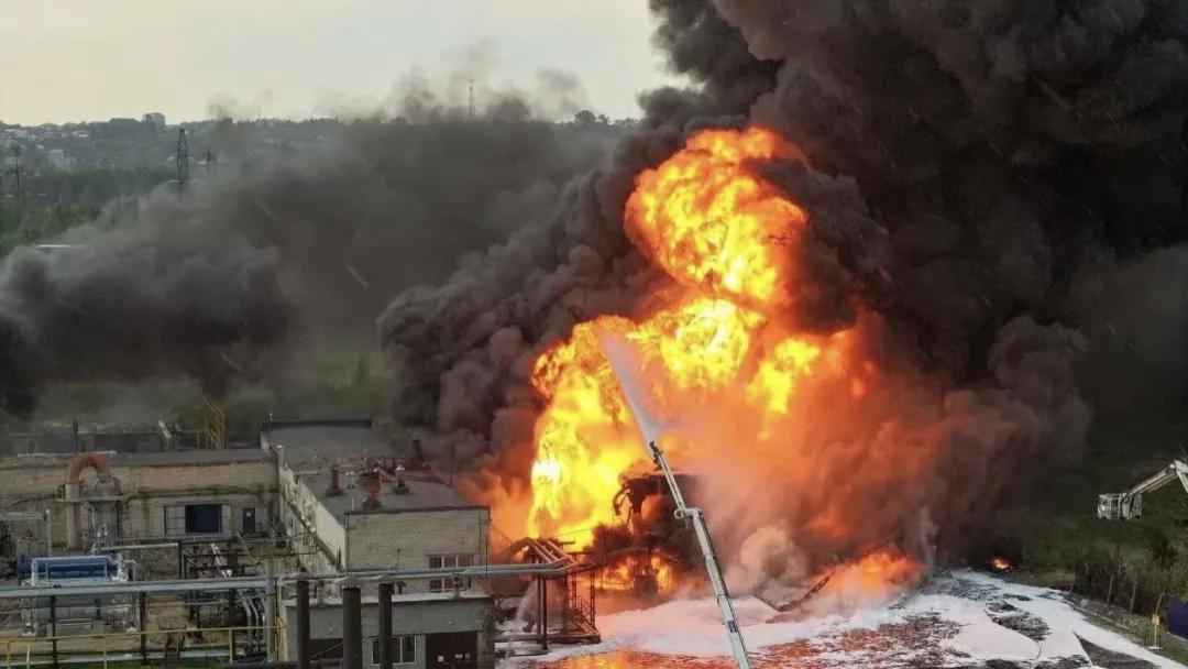 战争进入新阶段：低成本无人机对抗高成本帝国