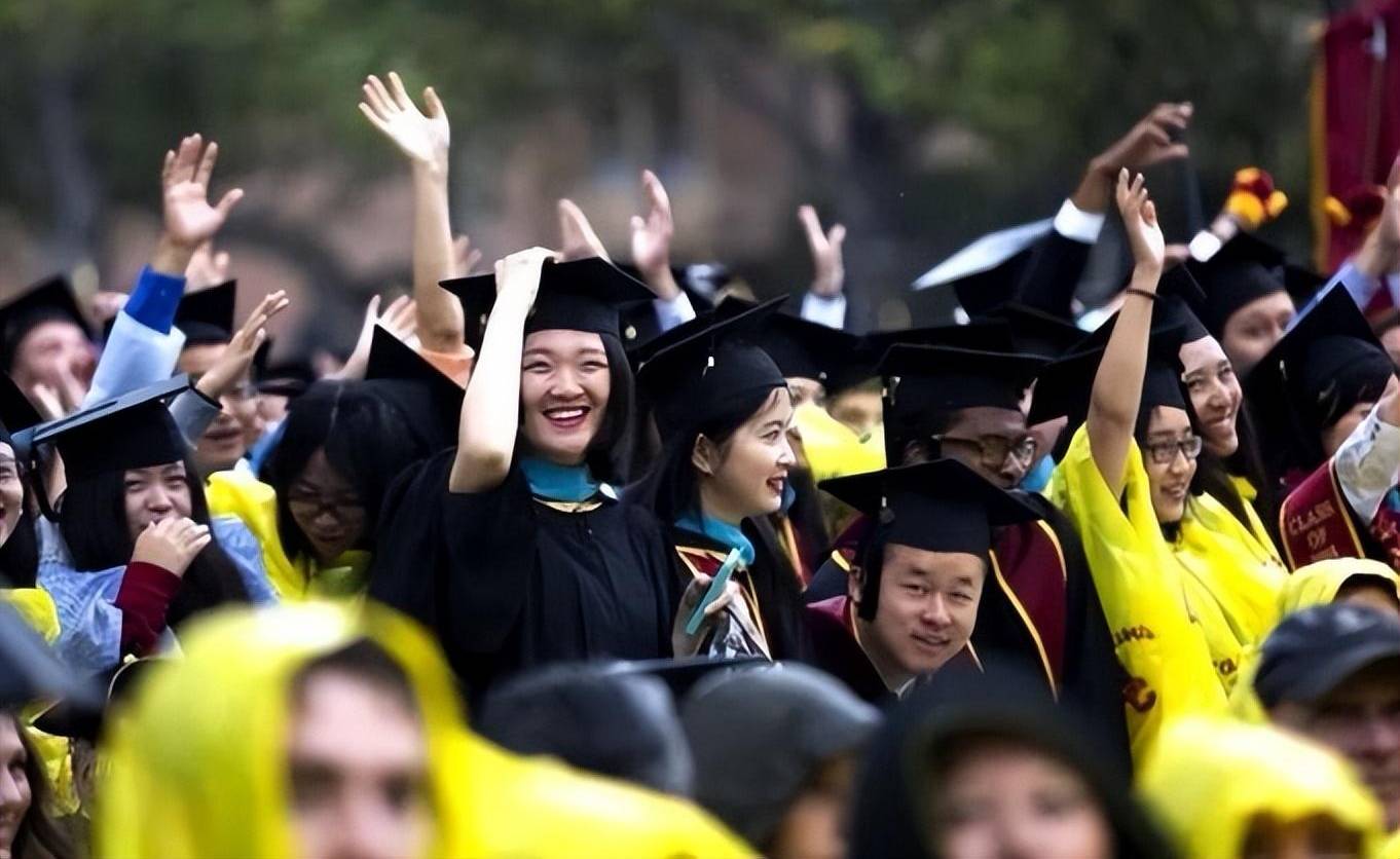 #哈佛大学肯尼迪学院# 哈佛大学目前约有6800名国际学生，占今年在校生人数超过